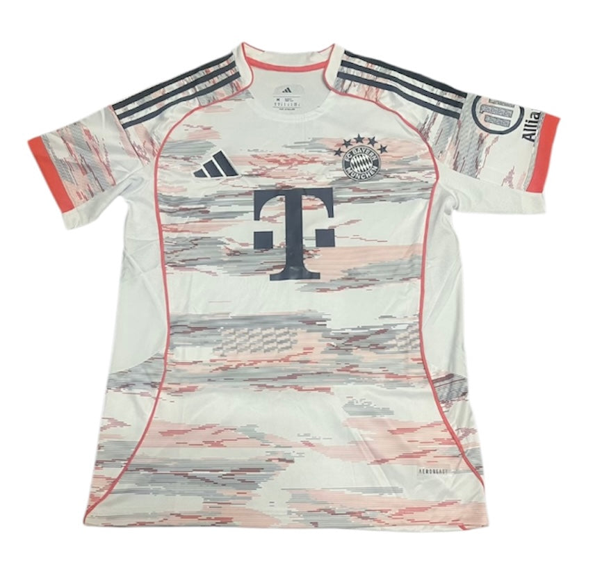Bayern Munich 2025/26 Manche courte