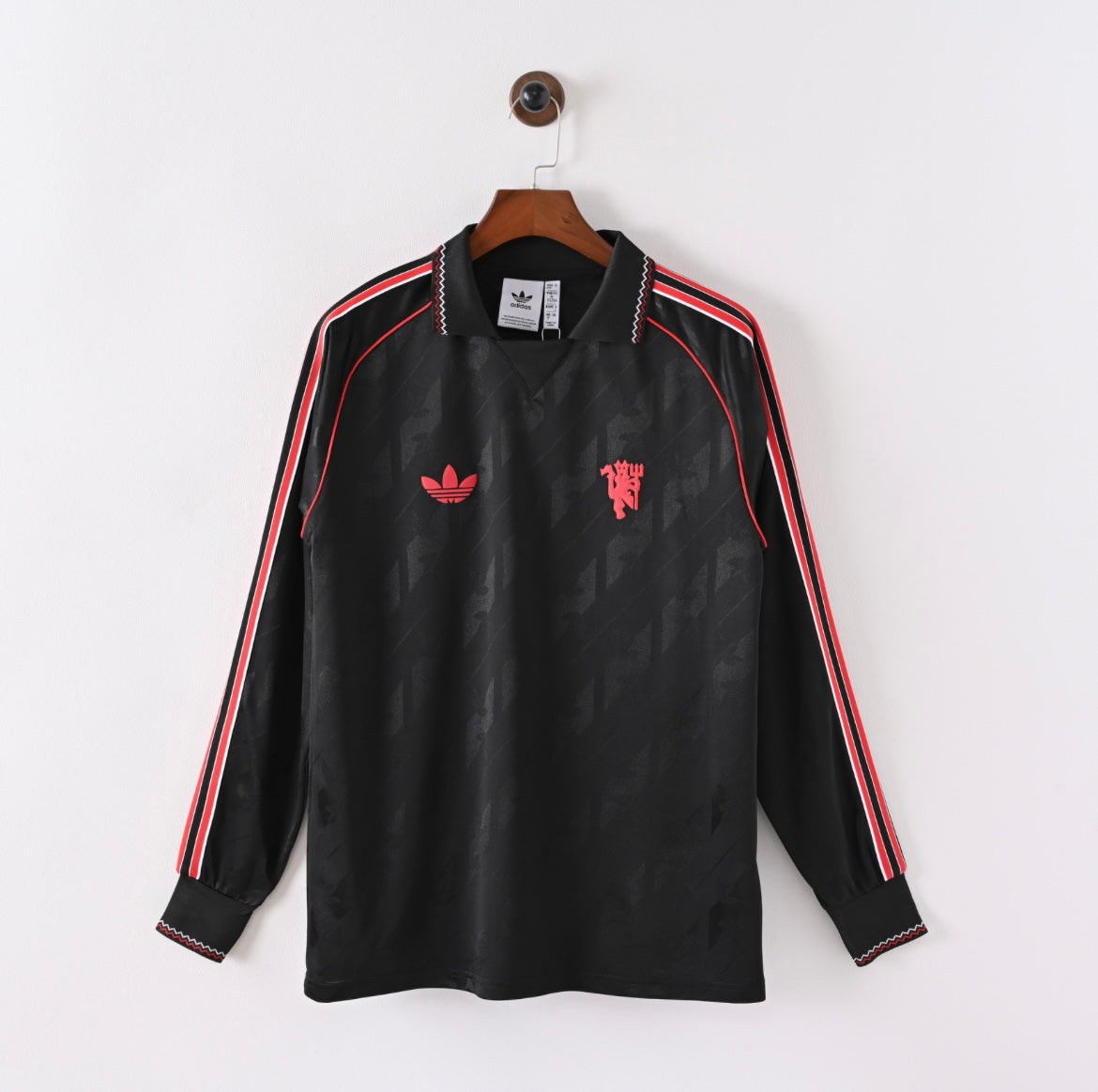 Manchester United x adidas Originals Shadow Trefoil