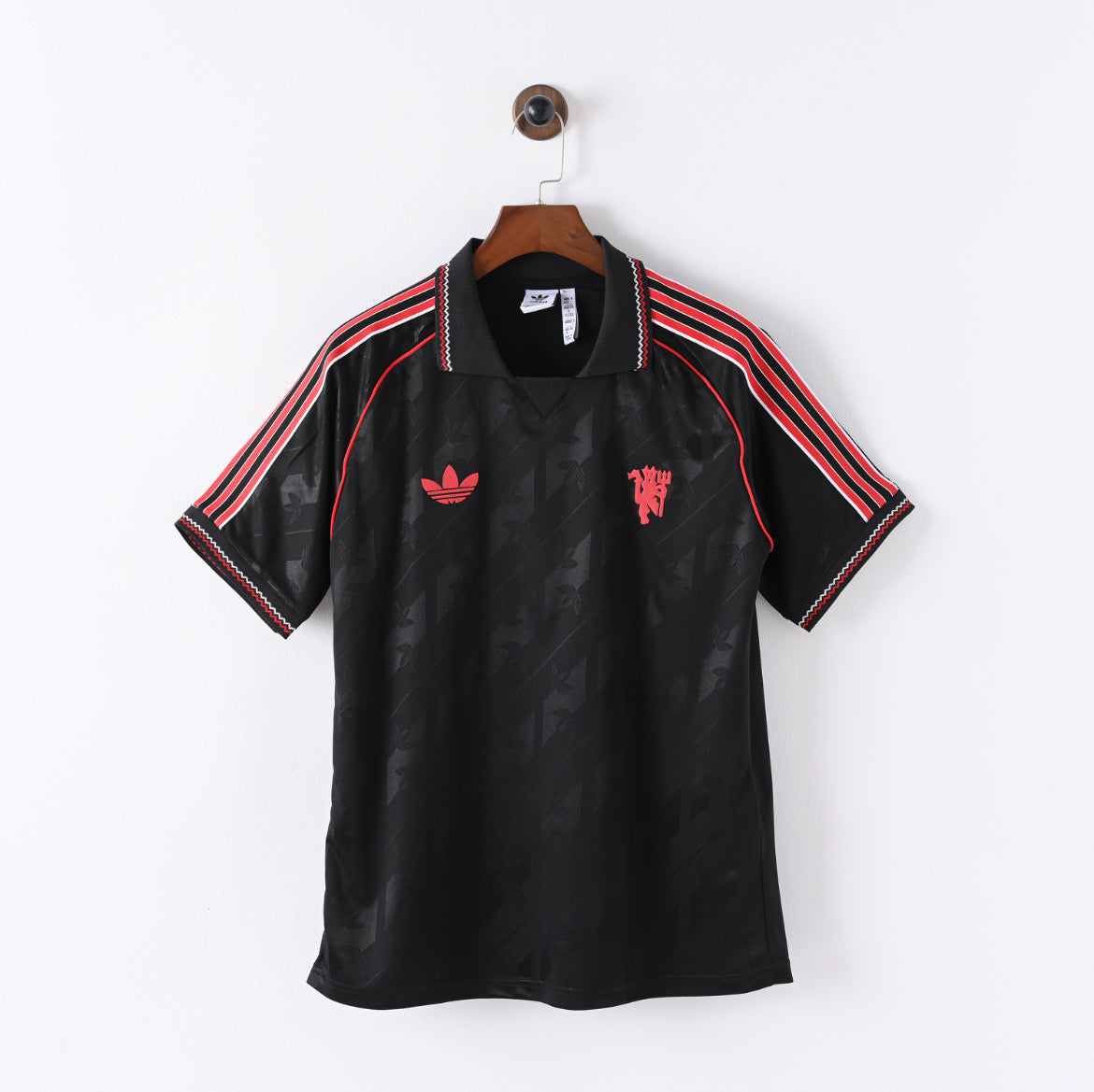 Manchester United x adidas Originals Shadow Trefoil