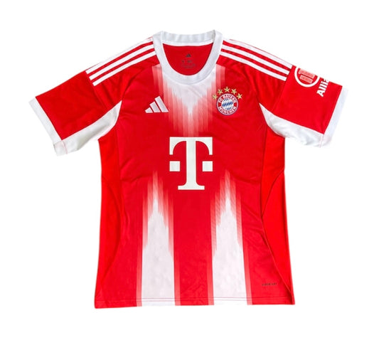 Bayern Munich 2025/26 Manche courte